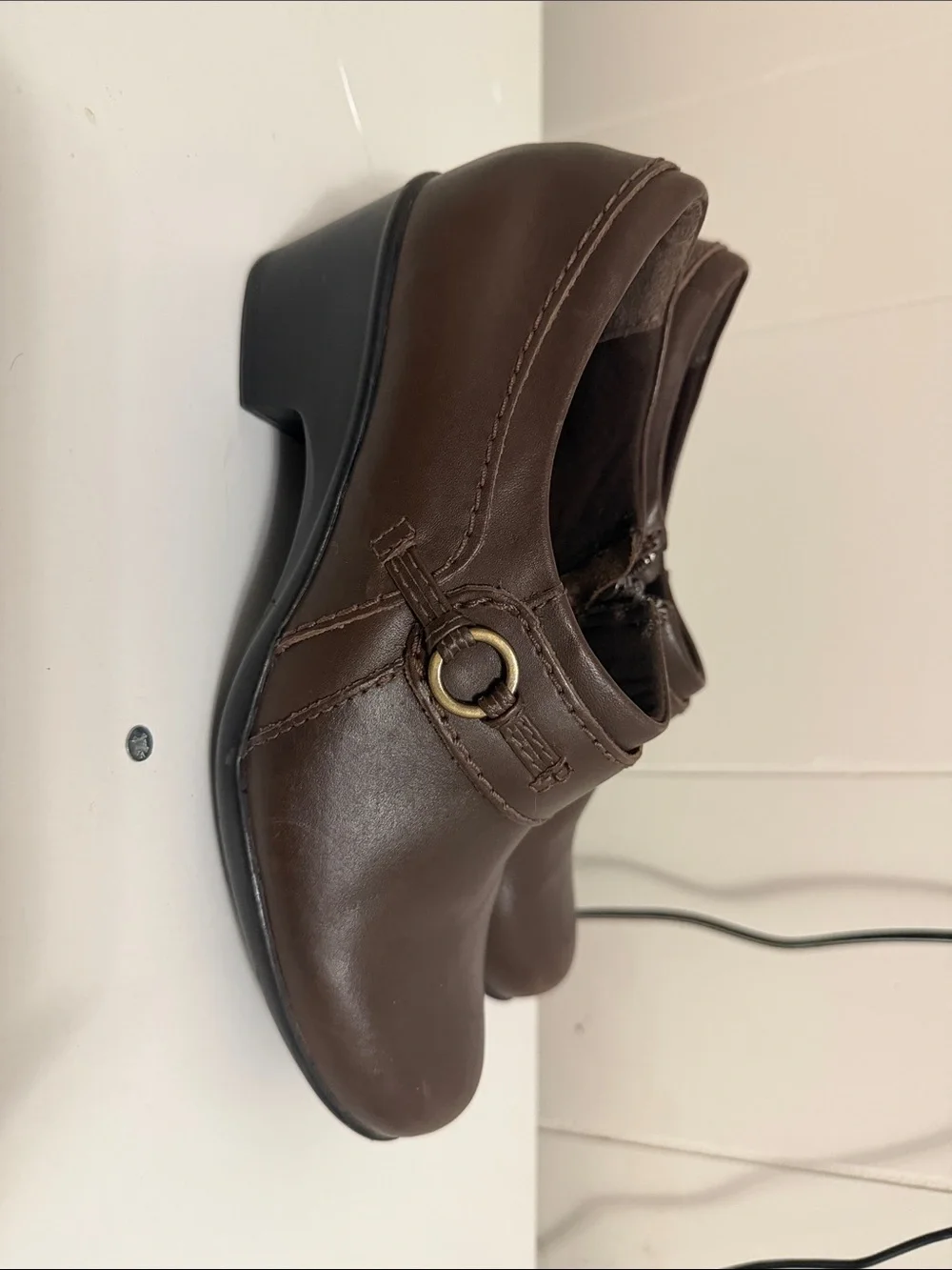 Women’s Brown Leather Slip-On Heel Loafer